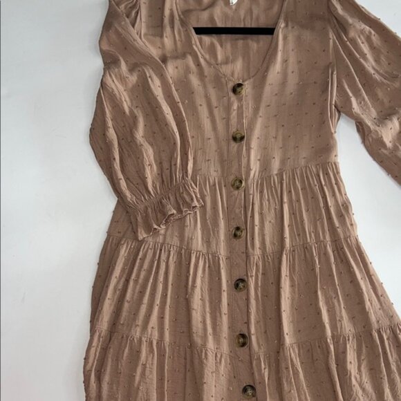 Elegant Tan Button-Down Dress - Picture 4 of 12